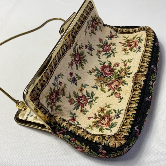 Handbags - Vintage tapestry kiss closure small handbag made in Western-Germany